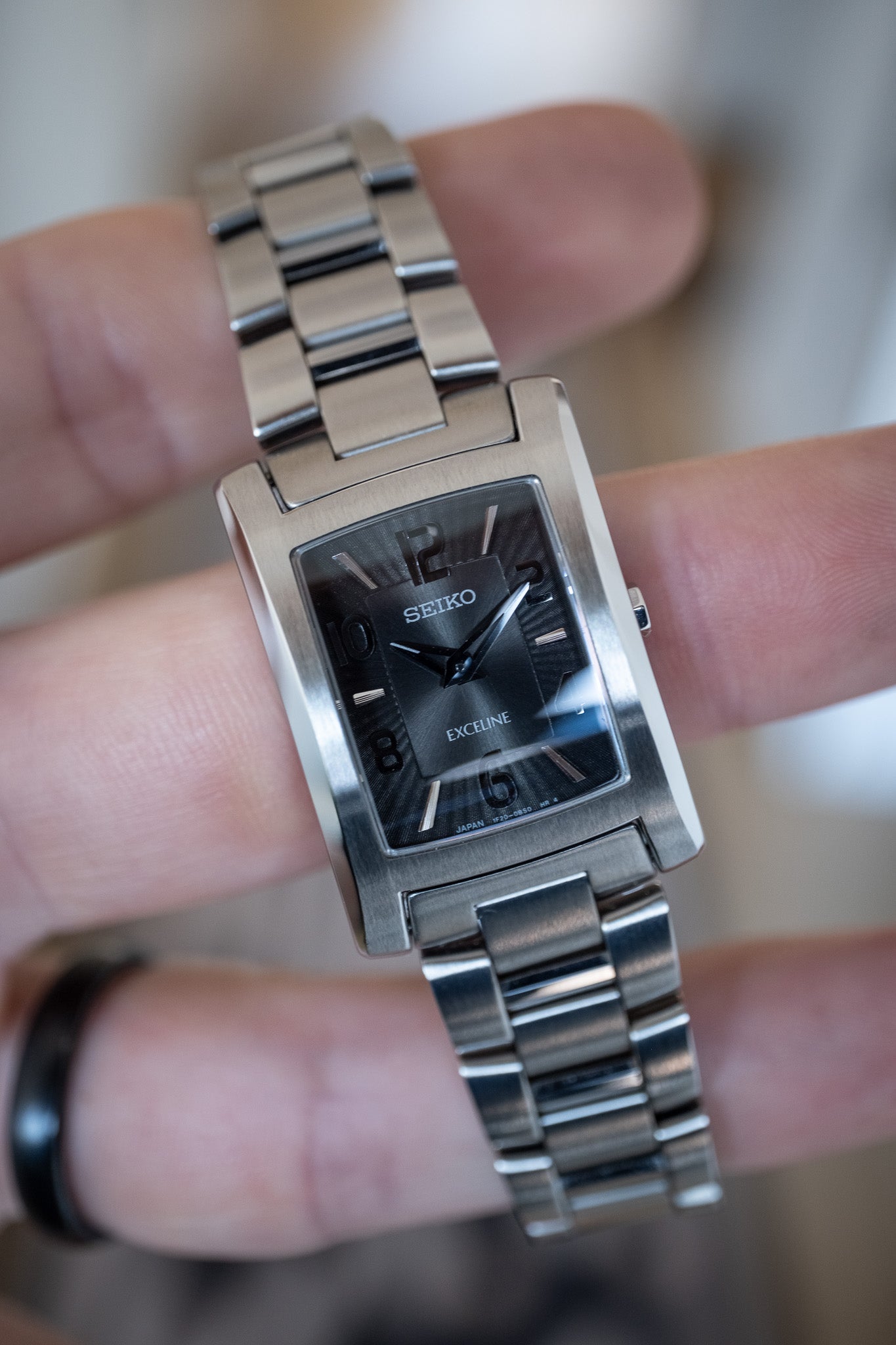Seiko Exceline Tank | y2k, clean, interesting handset