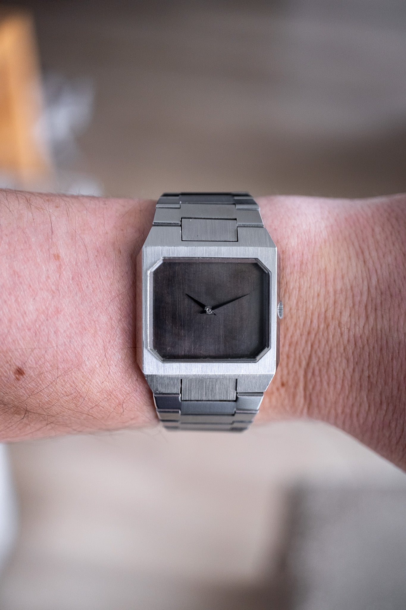 Custom Monochrome | Rado base, manual caliber