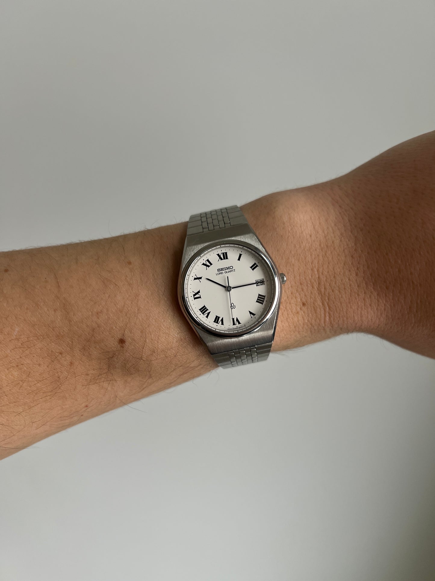 Seiko Lord Quartz | January 1980, Roman dial, monochrome
